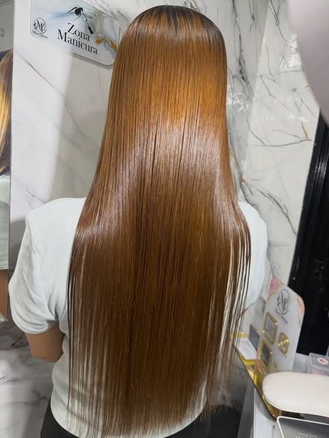 Cabello largo alisado