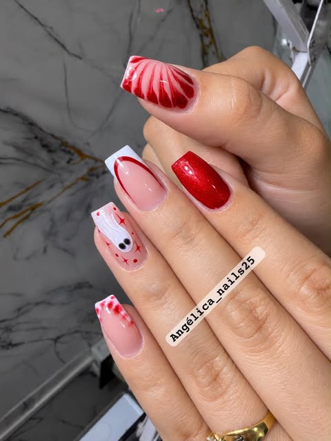 Uñas rojas con nail art